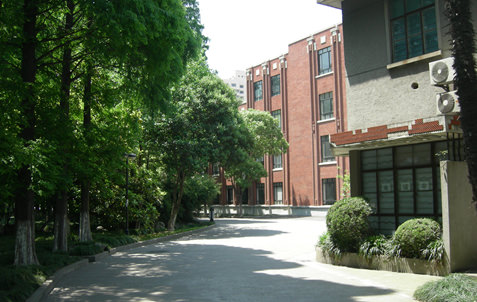 華東師範大学